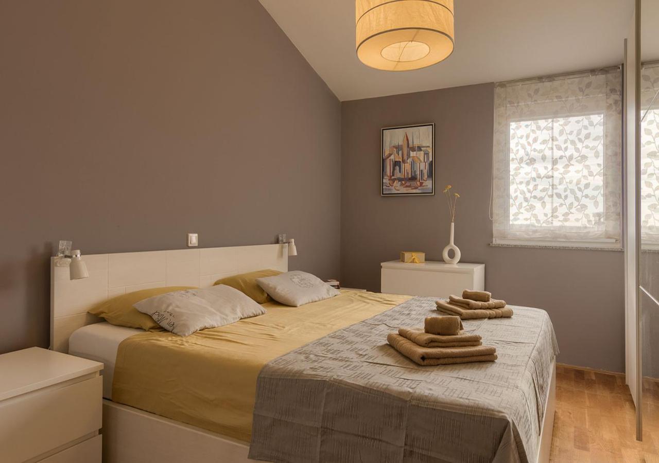 Apartment Leki - Newly Renovated, Modern City Spot PUY Eksteriør bilde